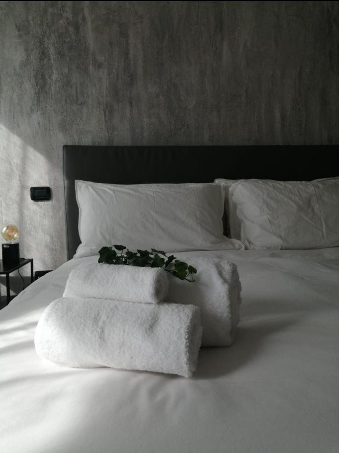 Suite Moroni Apartment Bergamo Bagian luar foto