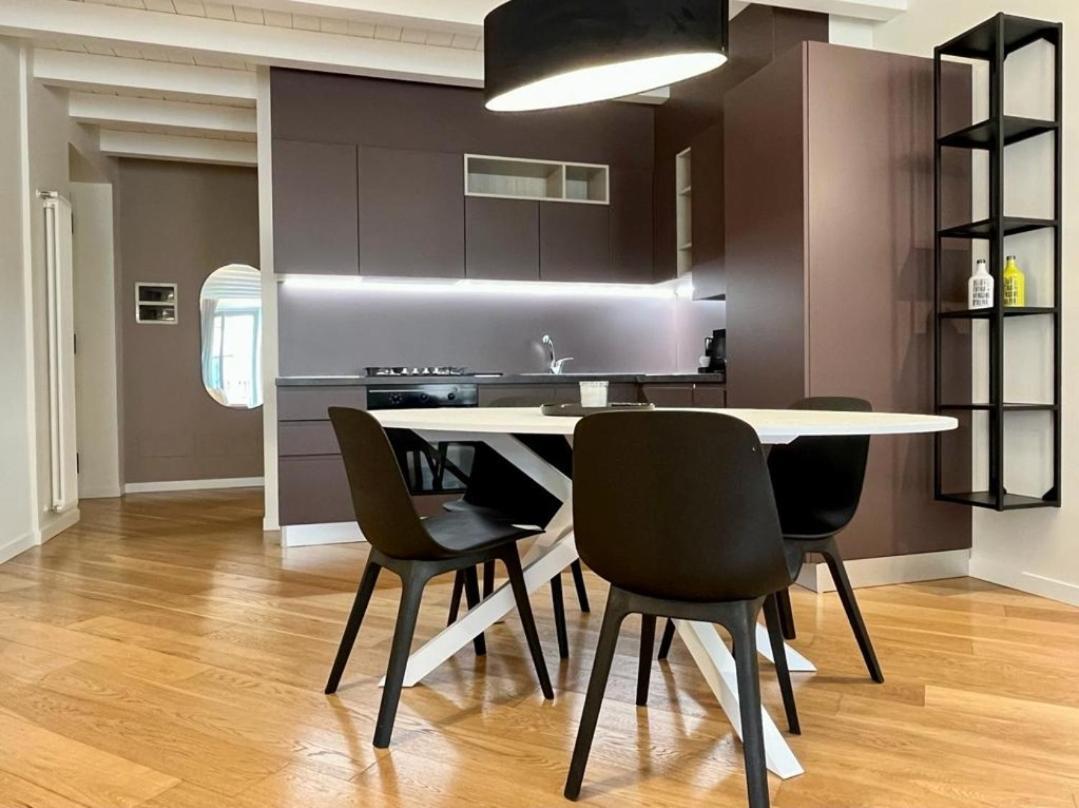 Suite Moroni Apartment Bergamo Bagian luar foto